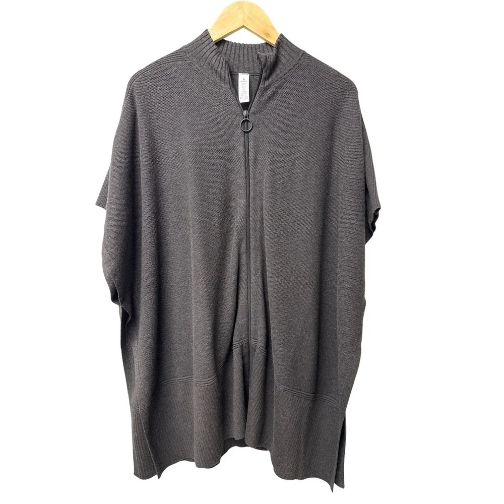 NWOT Lululemon Call Me Cozy Wrap Womens OS Gray Athleisure Travel Poncho Wool
